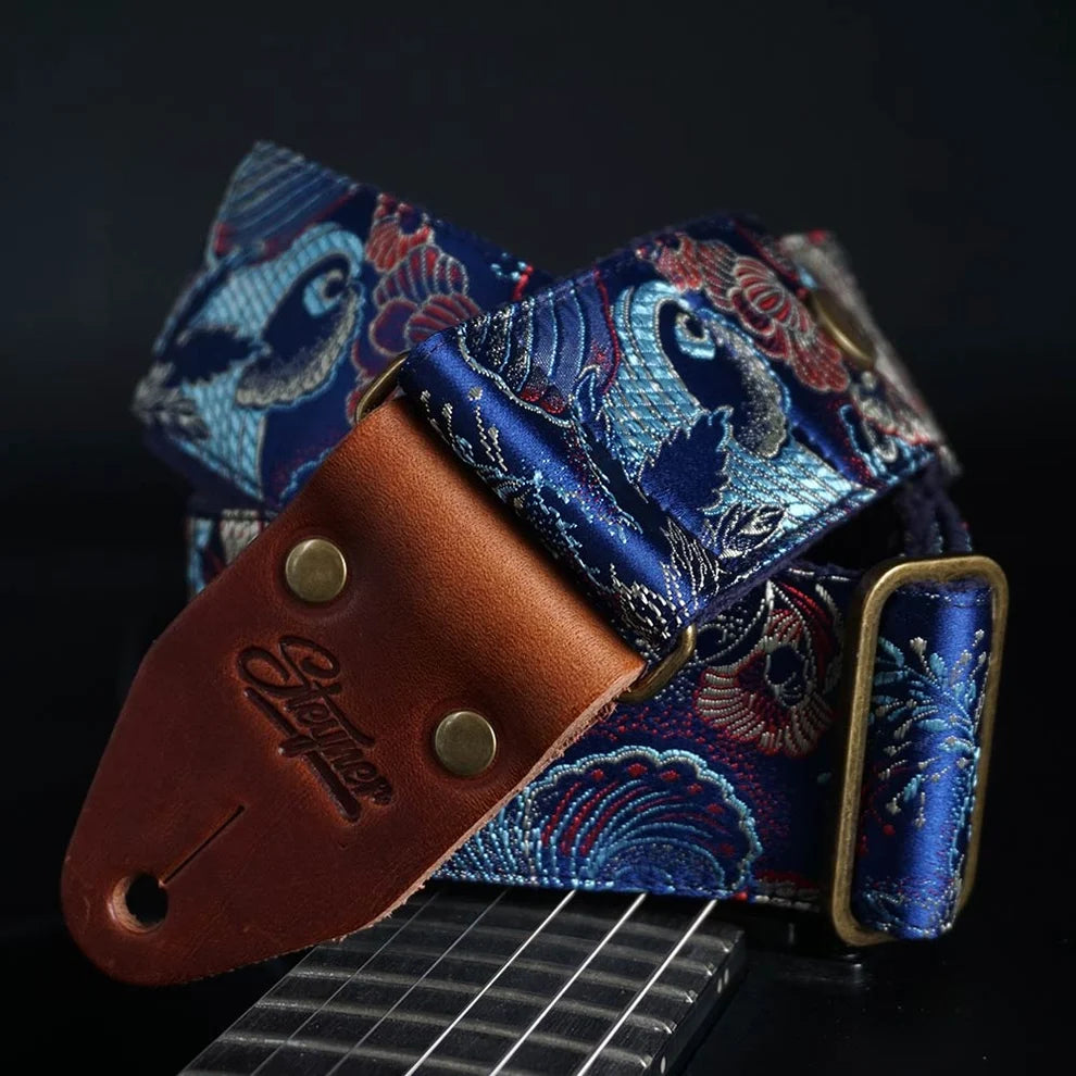 Sangles de guitare vintage colorées avec motifs (articles de seconde main)