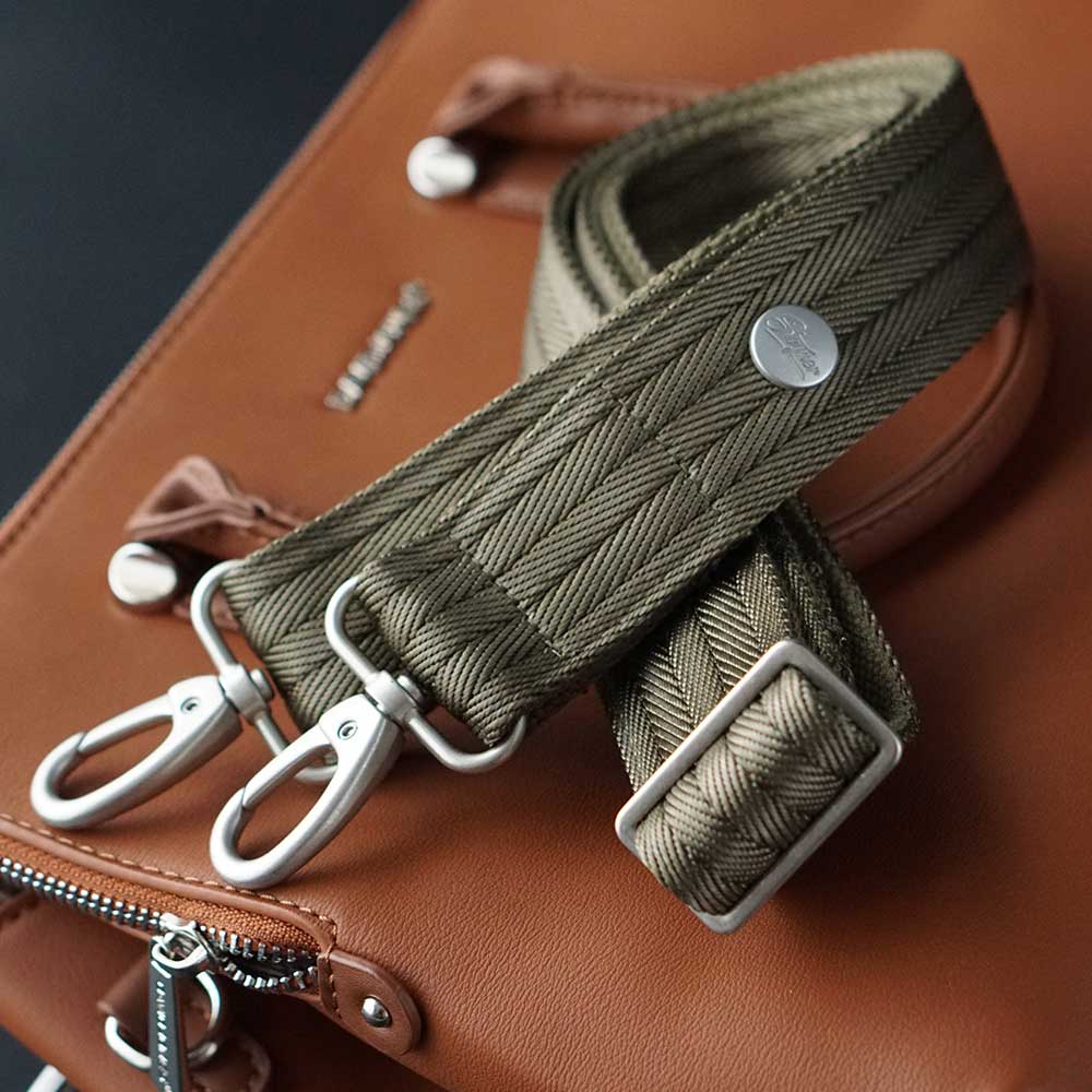 Designer Schulterriemen zum Austausch an Taschen mit Karabiner passend für braune und schwarze Taschen