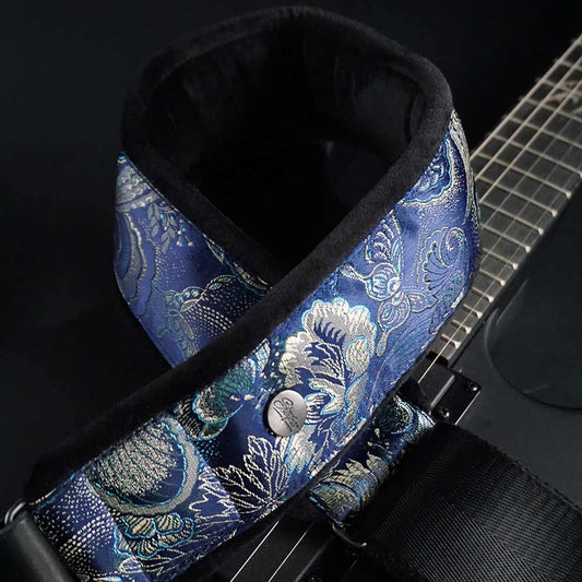 Gepolsterter Gitarrengurt blau - Eastern Reef 70 mm (schwarz-gunmetall)