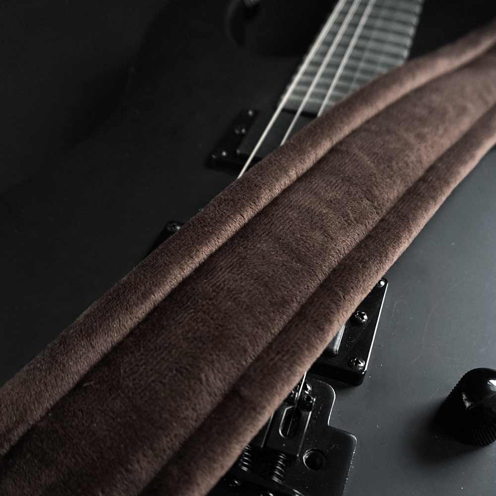 Padded Guitar Strap Black - Eastern Nights (Brass-Black)