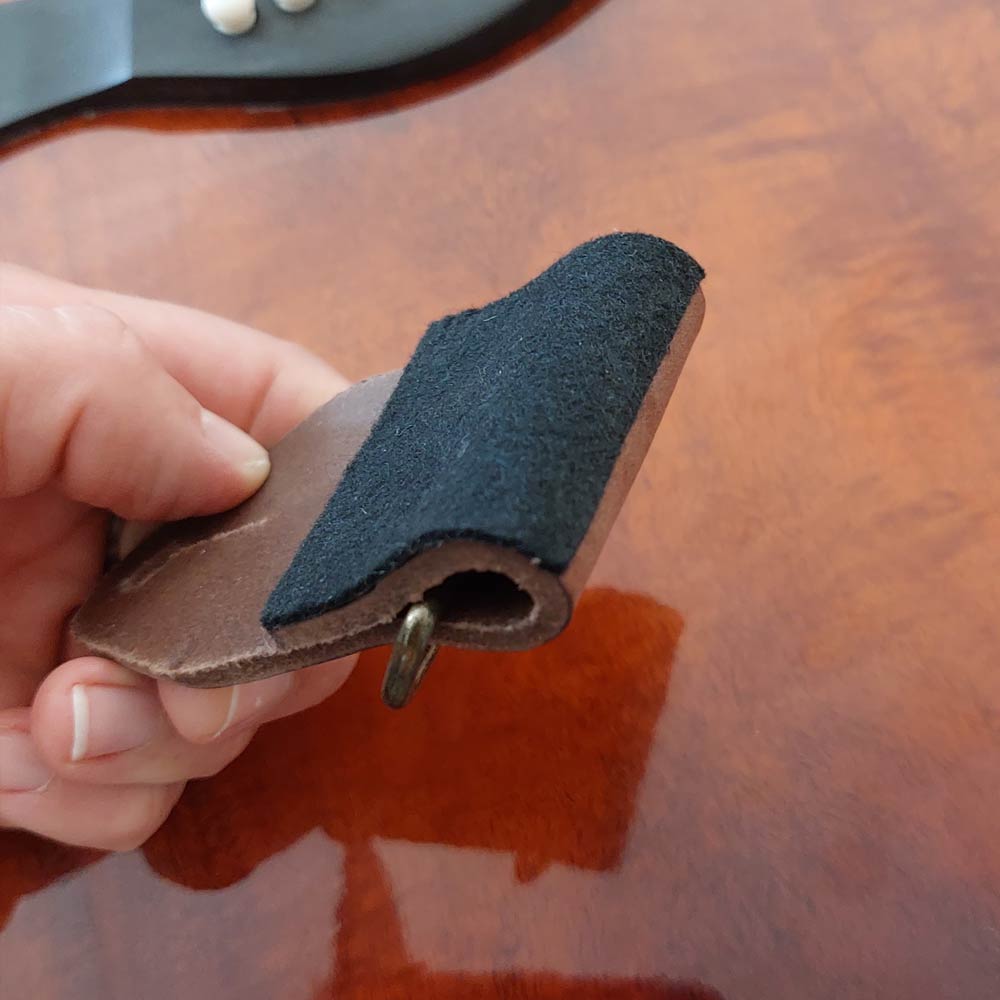 Anti-Squeak Pad for Acoustic Guitar