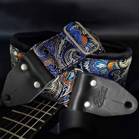 Gepolsterter Gitarrengurt blau – Indian Ocean 70 mm (schwarz-silber)