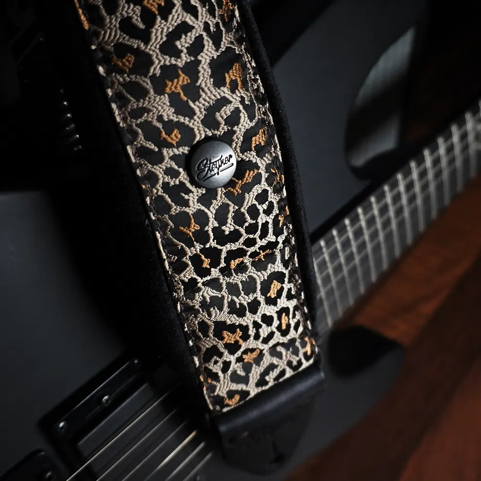 Padded guitar strap black - Luxury Black Paisley (Brass-Black)