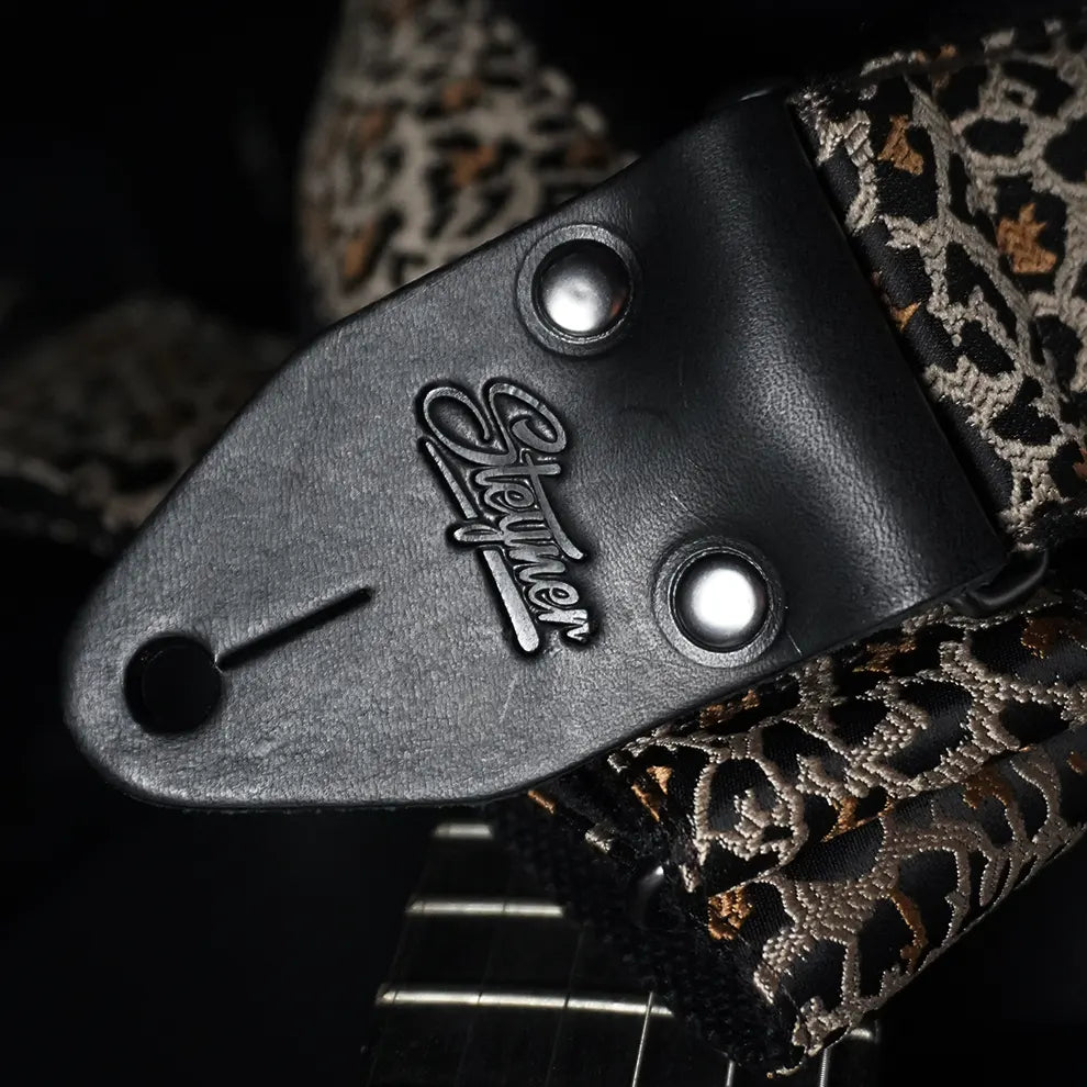 Padded guitar strap black - Luxury Black Paisley (Brass-Black)