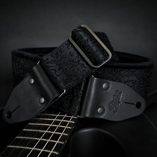 Gepolsterter Premium Gitarrengurt – Luxury Black Baroque 70 mm (schwarz-gunmetall)