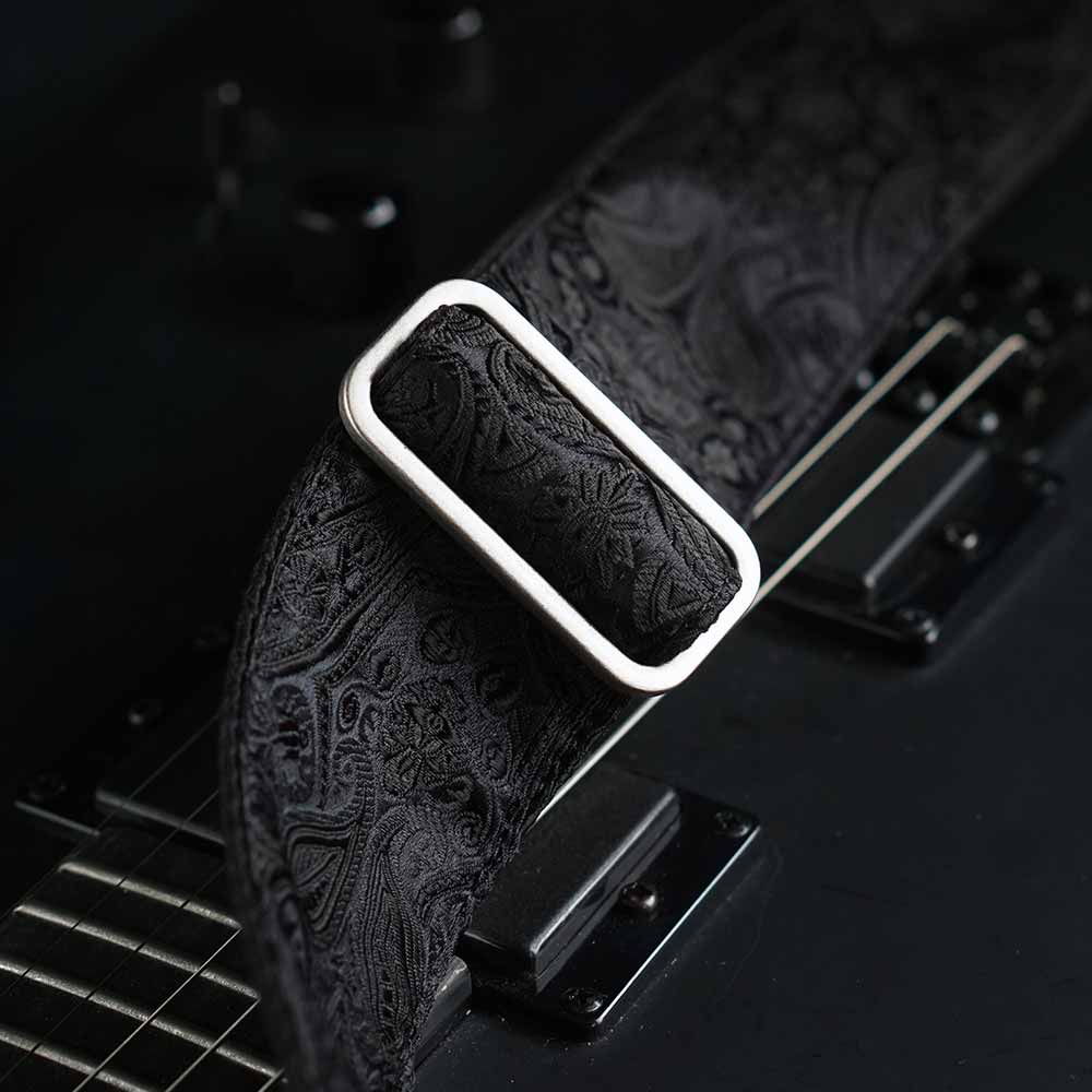 Gitarrengurt schwarz - Luxury Black Paisley (messing)