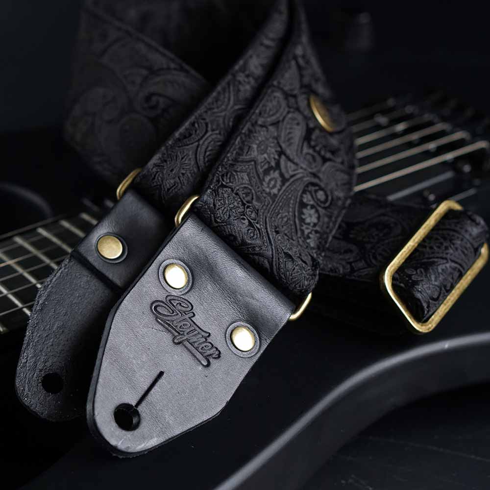 Gitarrengurt schwarz - Luxury Black Paisley (messing)