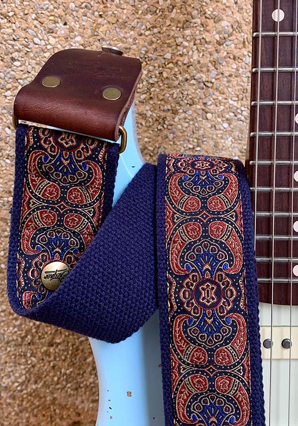 Retro Guitar Strap - Evening Light (blue-red)
