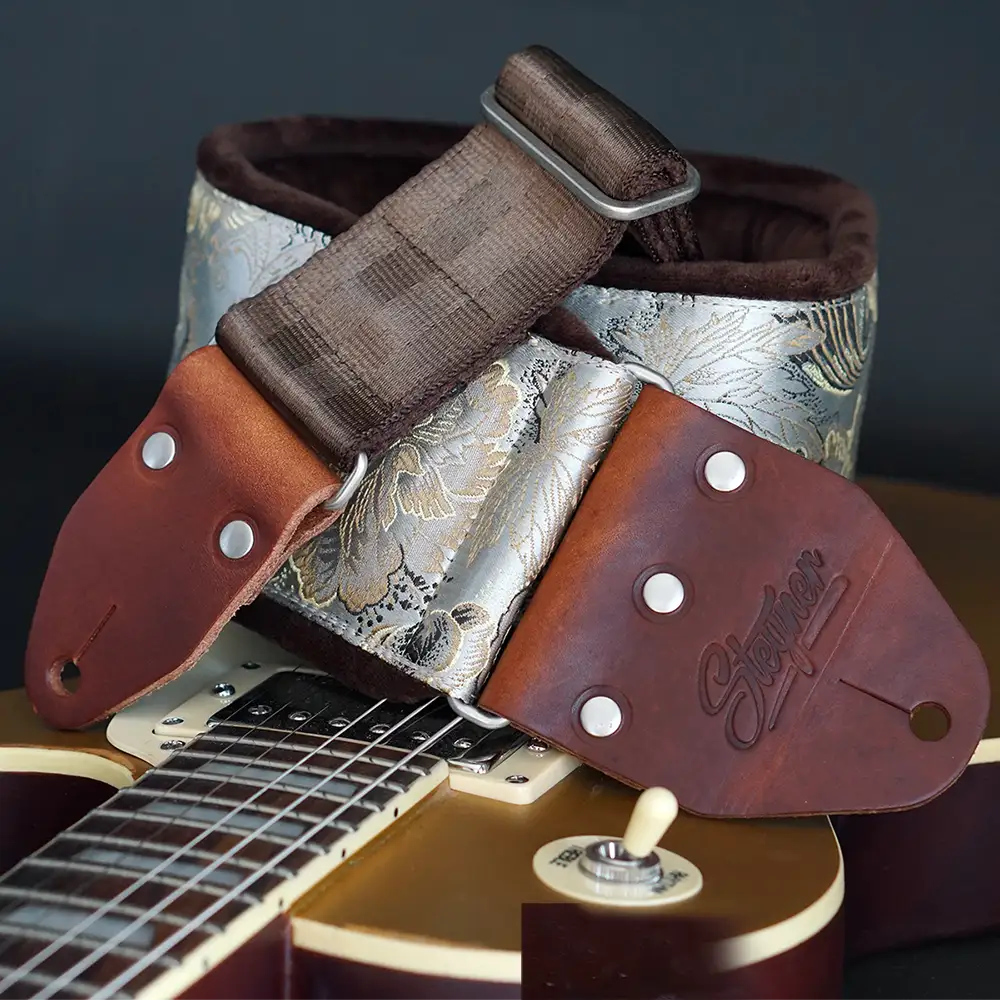 Steyner Premium Bassgurt, handgefertigt in Deutschland, weiss-gold-schwarz, floral, 9,5 cm breit, gepolstert und extrem bequem