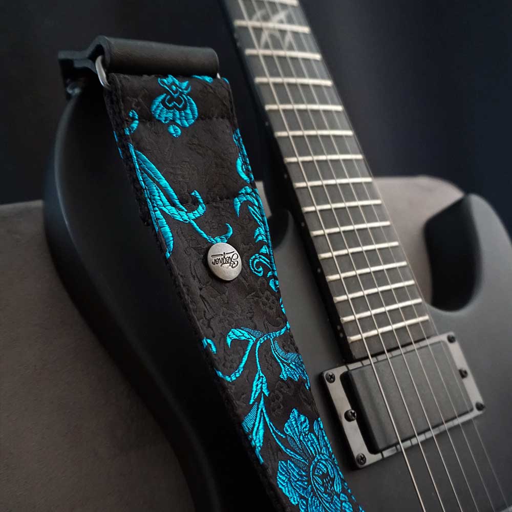 Vintage Gitarrengurt schwarz blau – Barock Muster, Muster