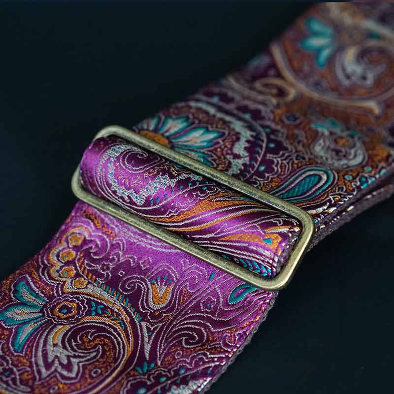 8 cm breiter Bassgurt mit Paisley Muster in pink und hochwertiger Metall Verstellung