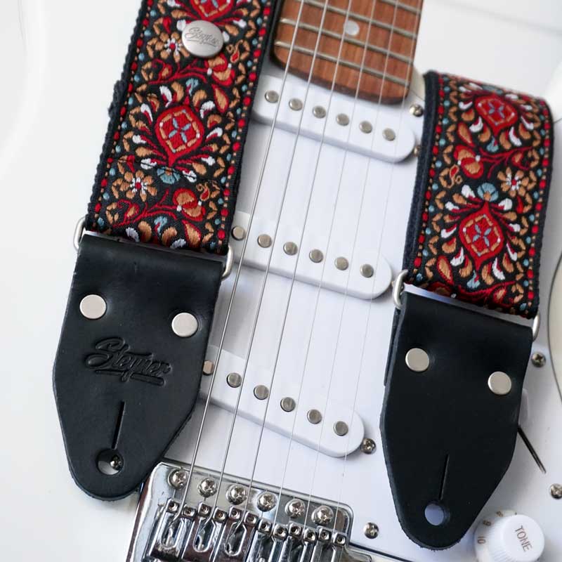 Retro Guitar Strap Hippie Love (black-silver)