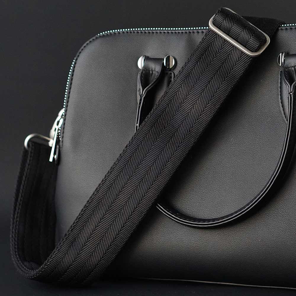 Edler Luxus Designer Taschengurt schwarz und breit aus Nylon mit Karabinern