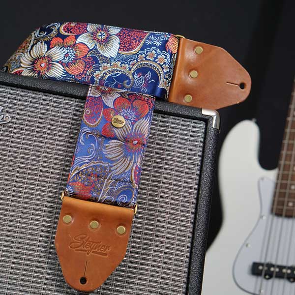 Bester breiter Bassgurt Gitarrengurt in blau mit buntem Muster und rutschfest 8 cm