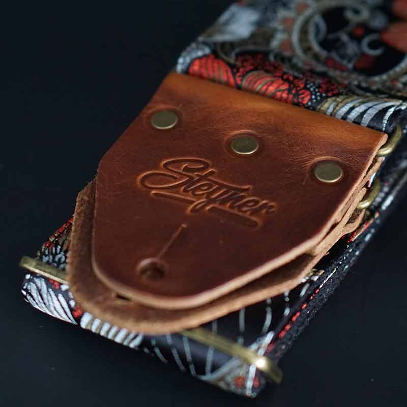 Edler Bassgurt in 8 cm Breite mit blumen Paisley Muster und rutschfester Auflage sowie extrem starken Lederstücken