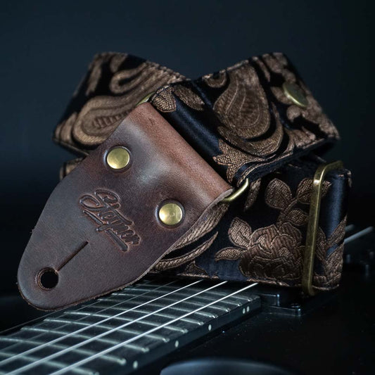 Sangle de guitare Luxury Rose Black V2 (marron foncé-laiton)