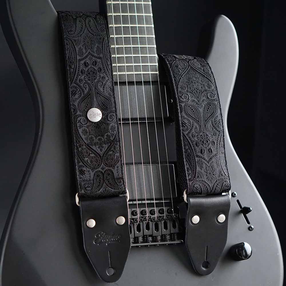 Sangle de guitare noire - Luxury Black Paisley (argent)