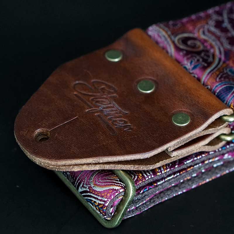 Luxus Bassgurt mit Paisley Muster Pink und robustem Leder