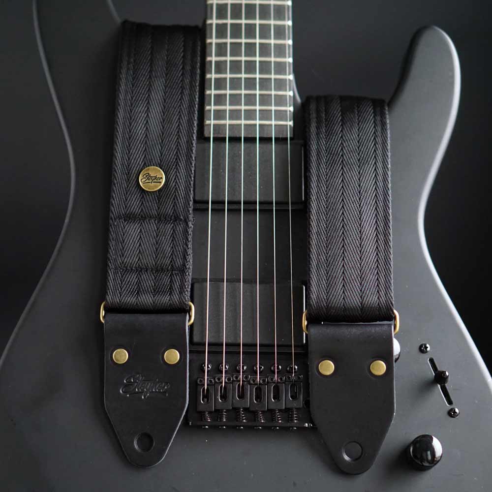 Nylon Gitarrengurt Heavy Hakon (schwarz-messing)