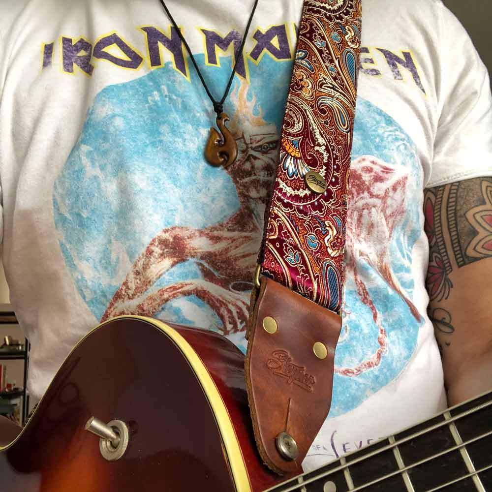 Paisley Gitarrengurt bordeaux – Indian Sunrise