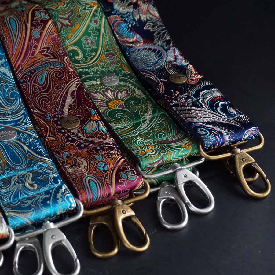 Colorful bag strap with "wild rose" carabiner