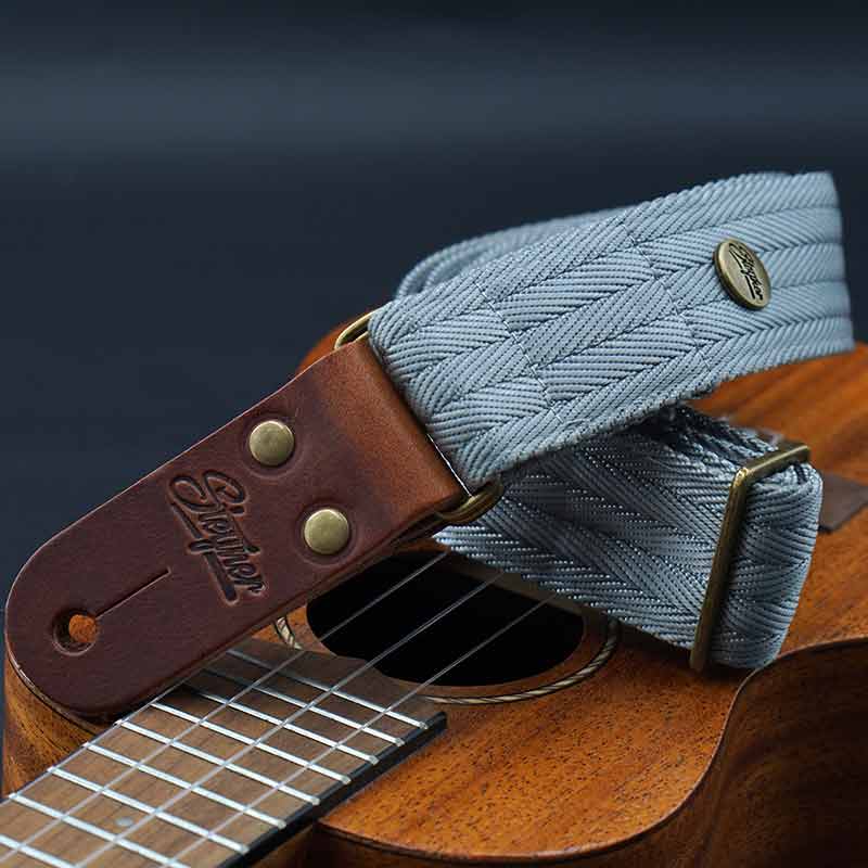 Nylon Ukulele Strap Heavy Howie - 38 mm (Grey-Brass)